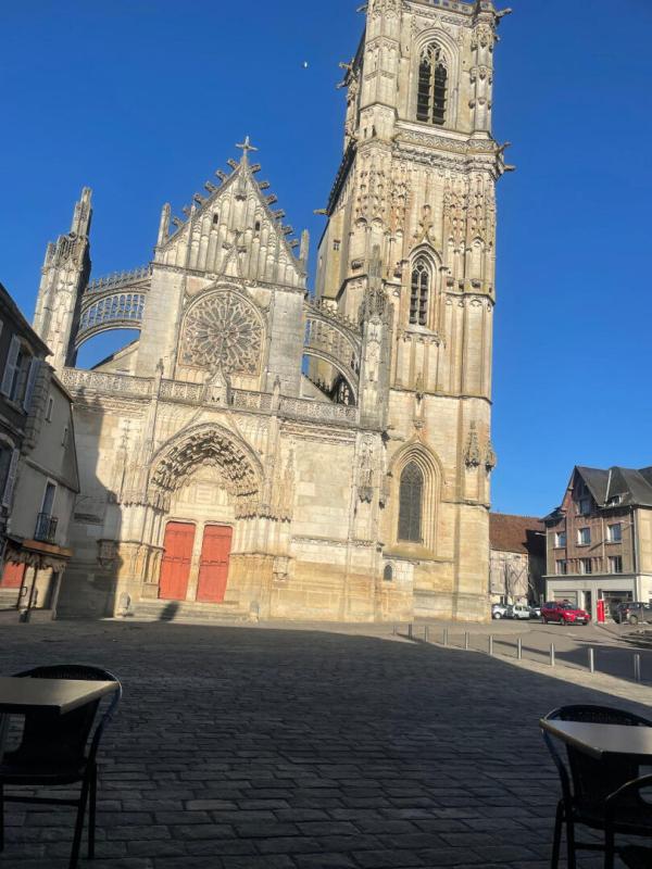 CLAMECY EXCLUSIVITE CLAMECY - RESTAURANT PIZZERIA, 75 COUVERTS, TERRASSE et LOGEMENT 5