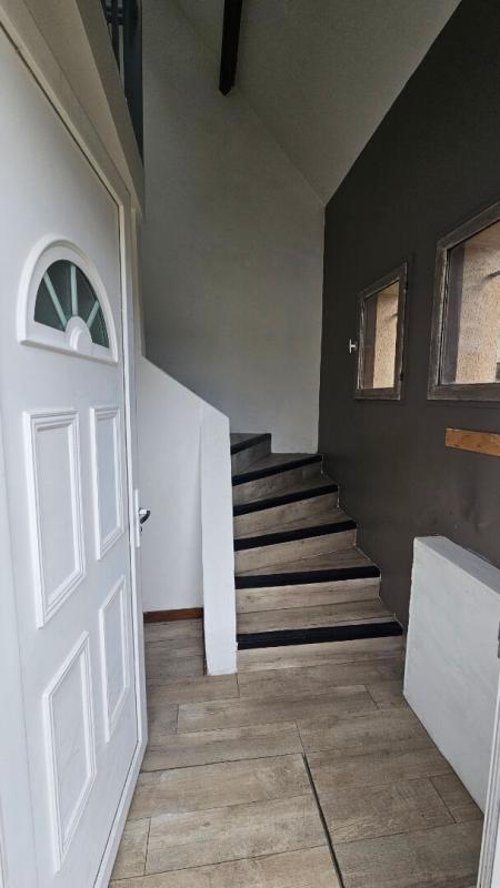 HOUDAN Exclusivité / Houdan 14 mn / Appartement 2 pièces 57 m2 + parking 10