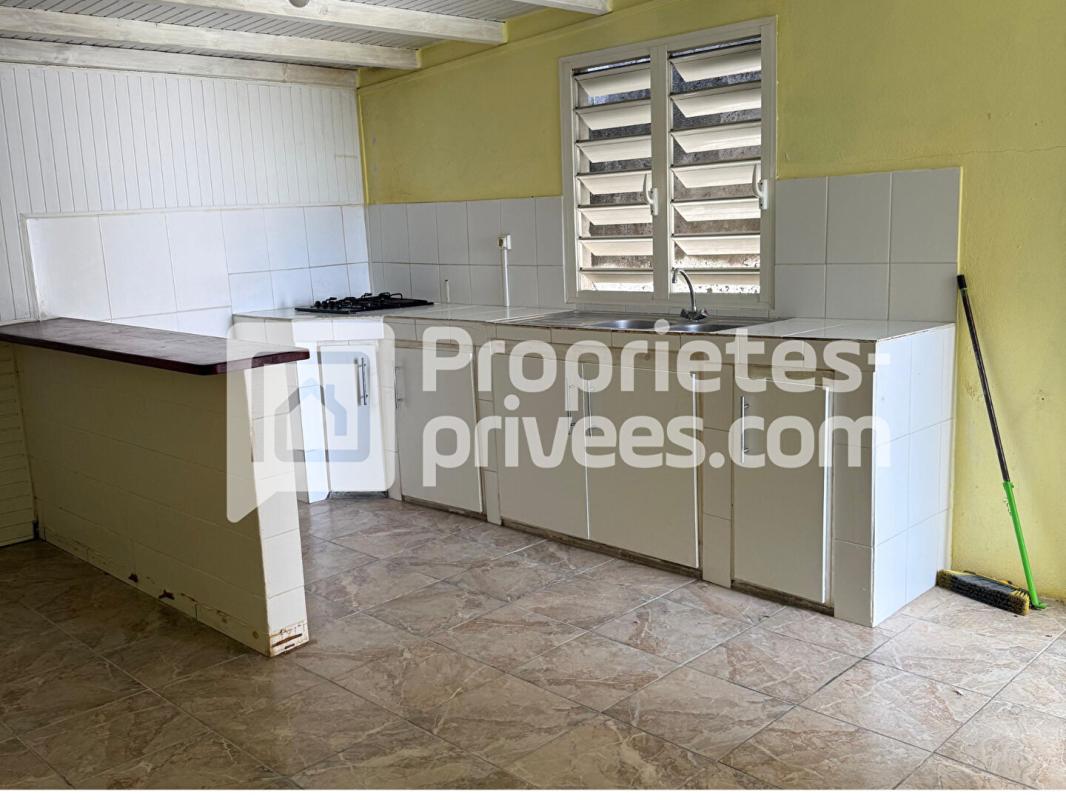 BAIE-MAHAULT Maison individuelle 4 pièce(s) à rénover, Baie-Mahault 3