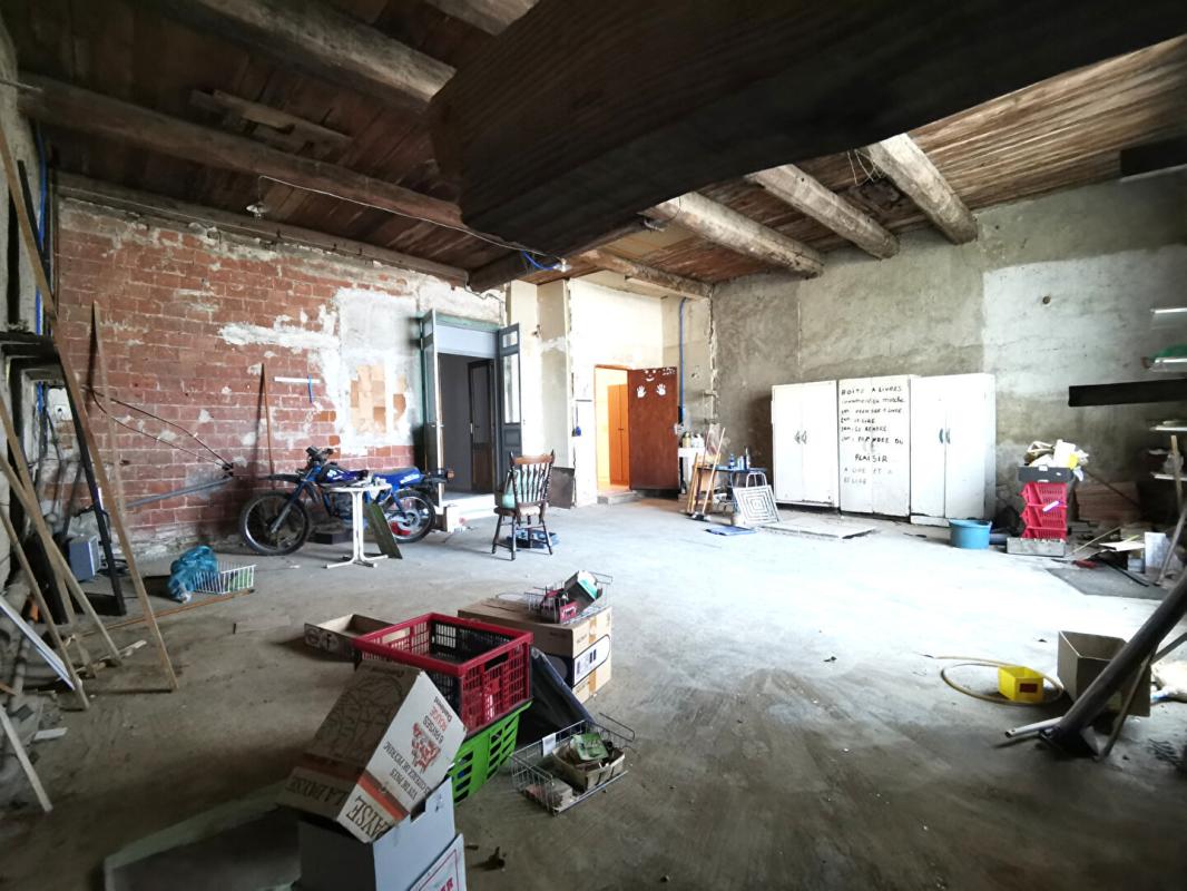 BIZE-MINERVOIS Maison Bize Minervois 7 pièce(s) 180 m2 avec cour et garage 13