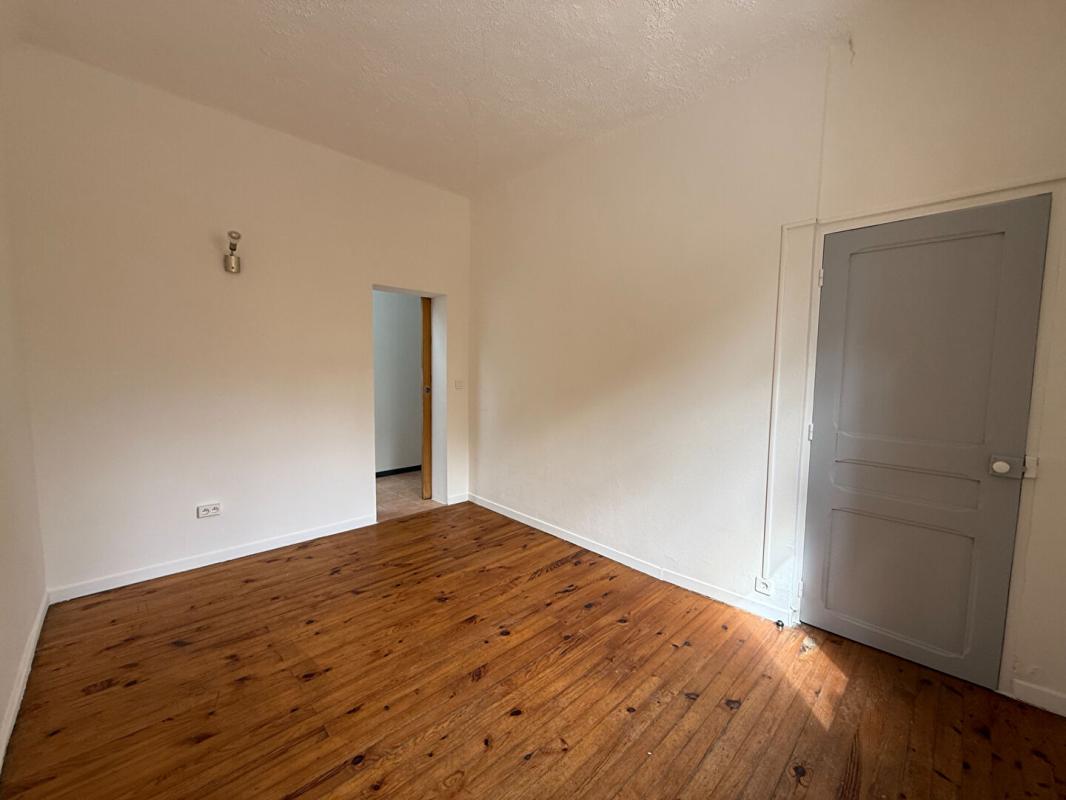 SAINT-CHAMAS Maison plain pied 86m² - bord de l'étang- quartier de la digue 6