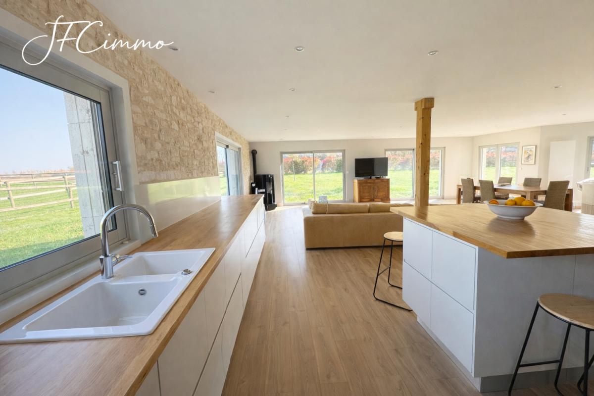 REIMS Propriété équestre Reims sur 2,5 hectares de terrains 13