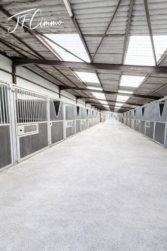 REIMS Propriété équestre Reims sur 2,5 hectares de terrains 5
