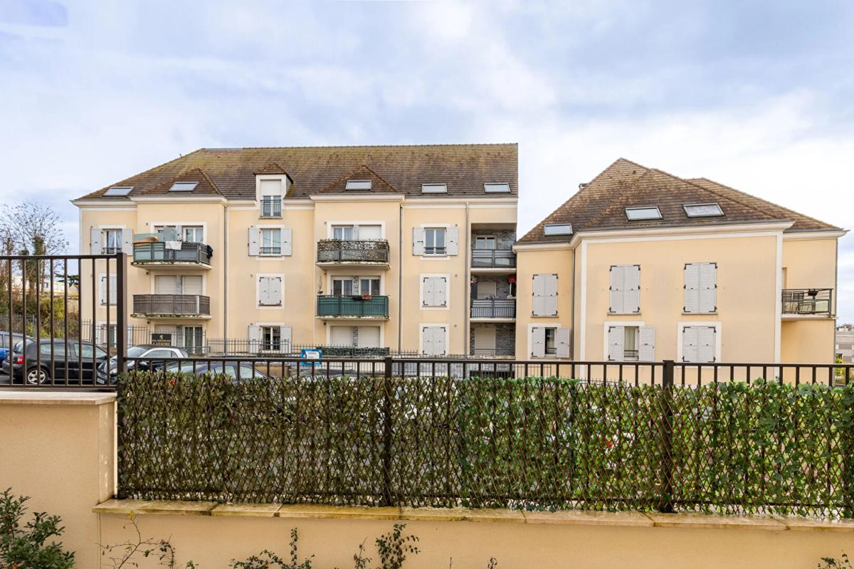 CORBEIL-ESSONNES Appartement  2 pièces 41 m2 1