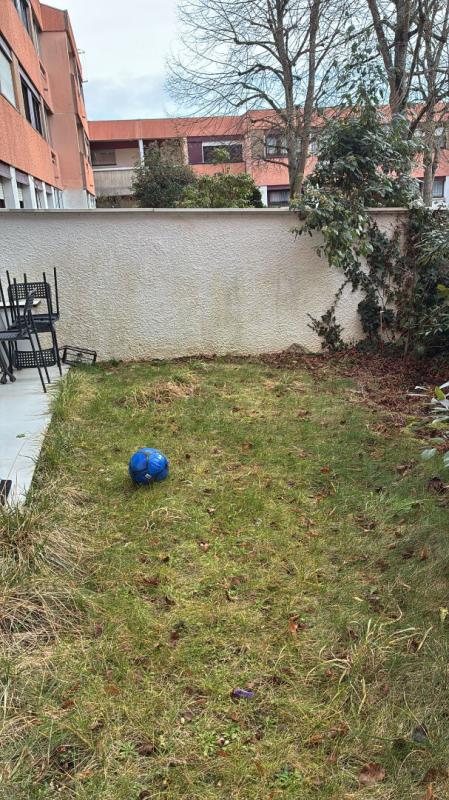 GUYANCOURT Guyancourt / Appartement 3 pièces en rez-de-jardin + box 9