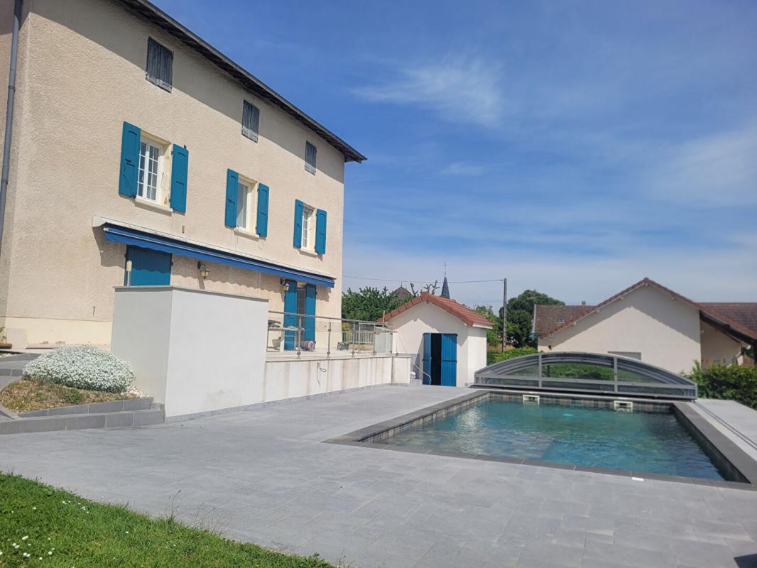 FITILIEU Propriétés de caractère avec potentiel d'évolution- 180 m2-Piscine-Terrain 1983 m2 17