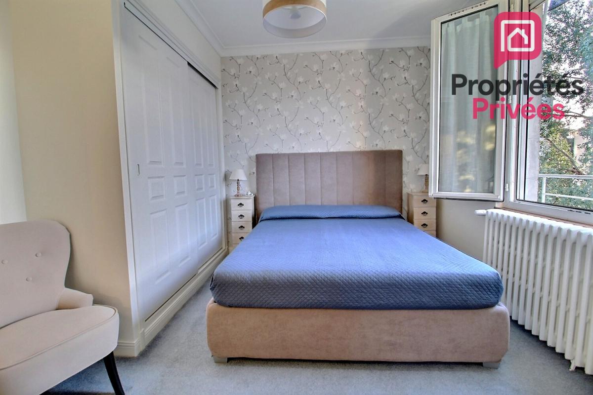 MONTARGIS AGGLOMERATION MONTARGIS - MAISON de VILLE 91 m2, 2 CHAMBRES, SOUS-SOL, JARDIN et TERRASSE, AVEC SPA 6