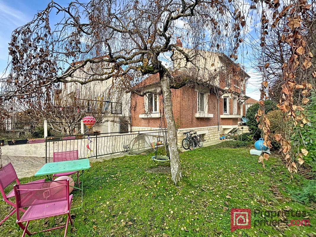 CHATILLON Maison familiale avec jardin - Châtillon 17