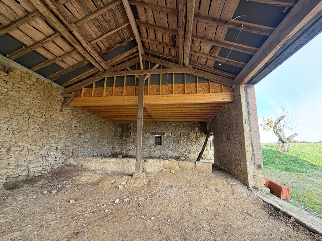 MONSEGUR Maison de 260m2 finir de rénover sur 1770m2 de jardin 4