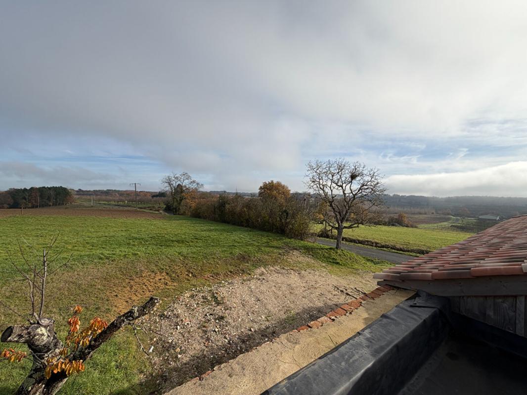 MONSEGUR Maison de 260m2 finir de rénover sur 1770m2 de jardin 7