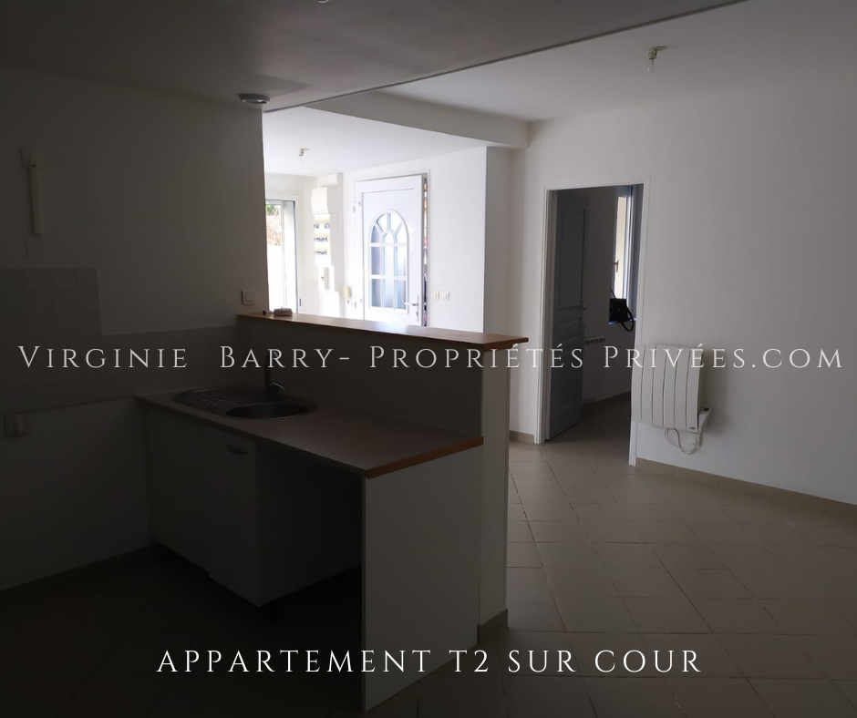 TONNAY-CHARENTE IMMEUBLE COMPOSE DE 4 APPARTEMENTS ET 1 MAISON AVEC JARDIN 9