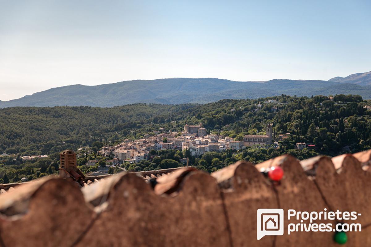 MONTAUROUX Maison de village avec terrasse et magnifique vue dégagée 2