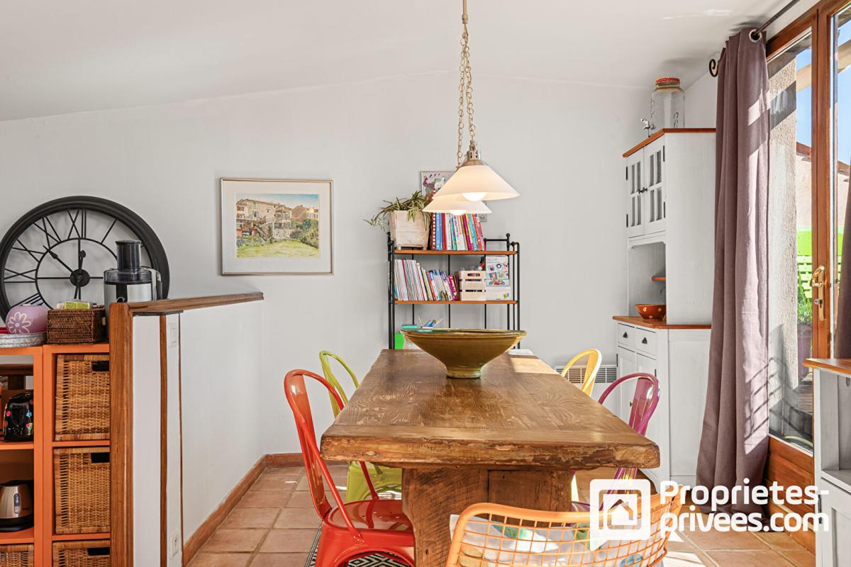 MONTAUROUX Maison de village avec terrasse et magnifique vue dégagée 6