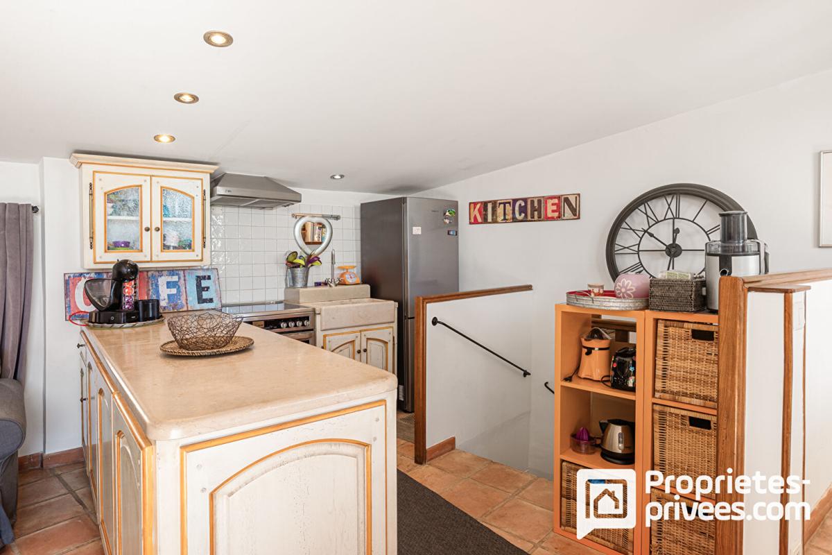 MONTAUROUX Maison de village avec terrasse et magnifique vue dégagée 9