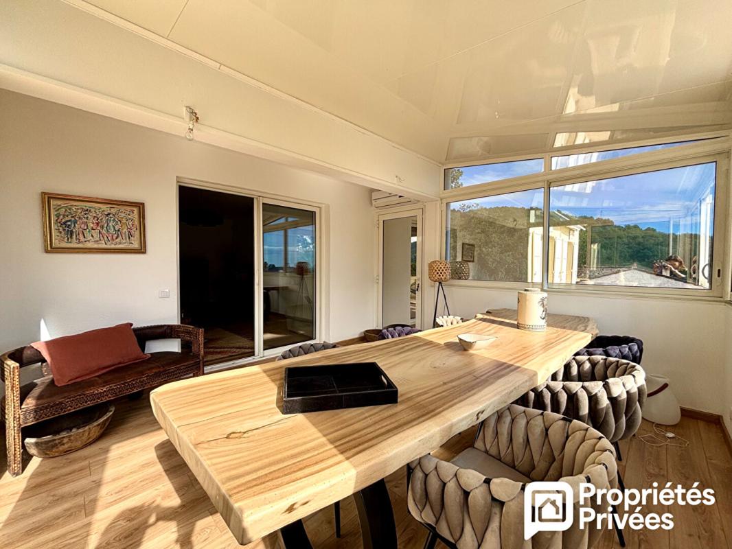 SEILLANS Maison de 4 pièces avec beau jardin, piscine et garage 7