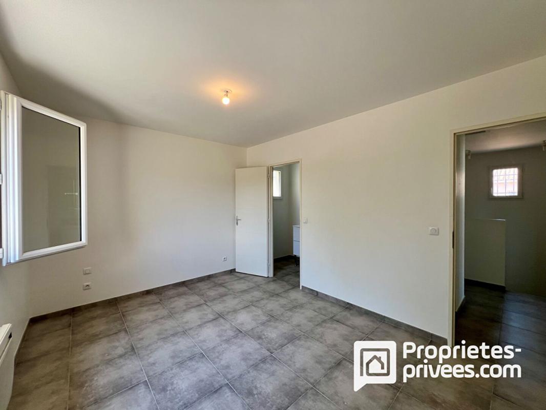 CALLIAN Maison récente avec jardin plat et garage 6