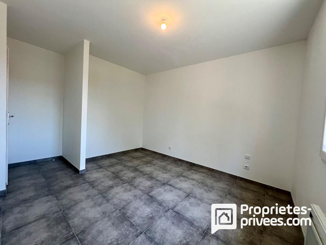 CALLIAN Maison récente avec jardin plat et garage 8