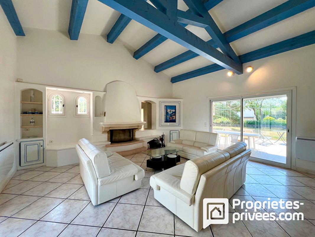 CALLIAN Maison 7 pièces avec appartement T2 en option : confort et potentiel réunis 1