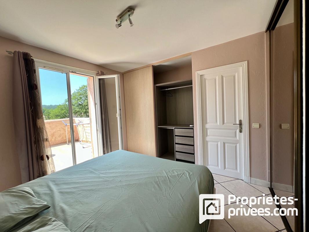 CALLIAN Maison 7 pièces avec appartement T2 en option : confort et potentiel réunis 10