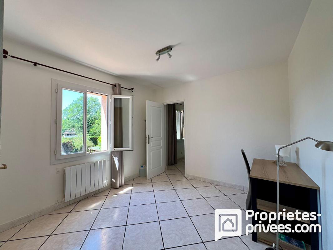 CALLIAN Maison 7 pièces avec appartement T2 en option : confort et potentiel réunis 12