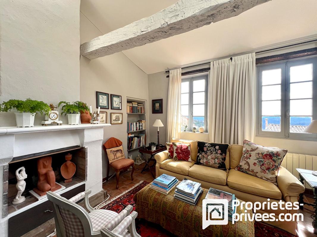 CALLIAN Authentique maison de village 4 pièces 4