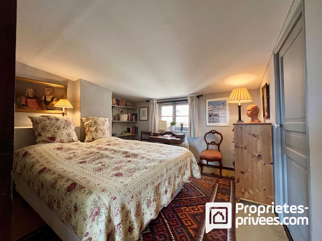 CALLIAN Authentique maison de village 4 pièces 6