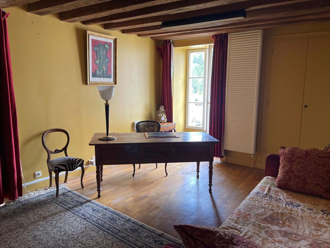 TROO Ancien Hôtel/ secteur touristique/ 9 pièce(s) 203 m2 10