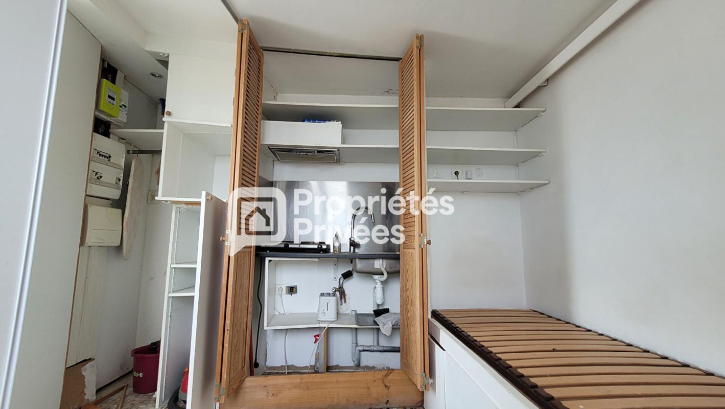 TOULOUSE Studio dernier étage 7