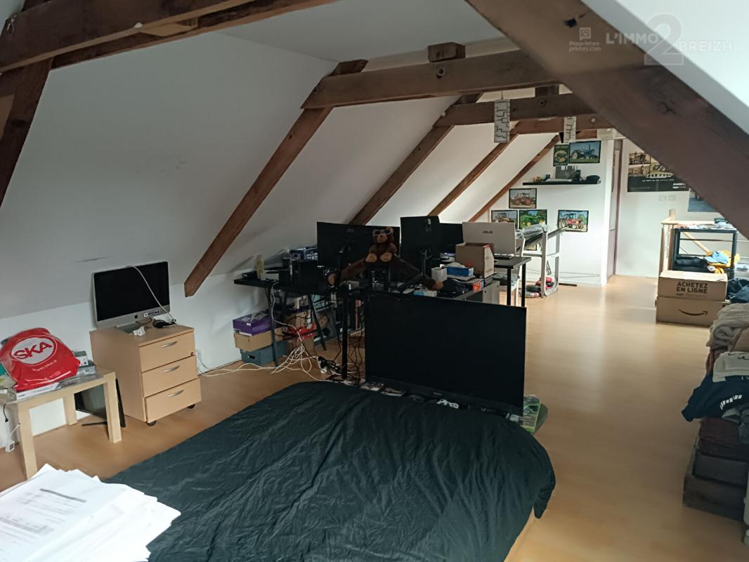 SAINT-CARADEC-TREGOMEL Maison en pierre rénovée, idéale famille ou travailleur indépendant 15