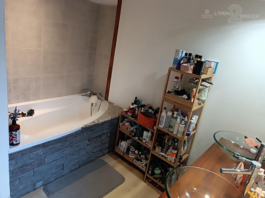 SAINT-CARADEC-TREGOMEL Maison en pierre rénovée, idéale famille ou travailleur indépendant 8