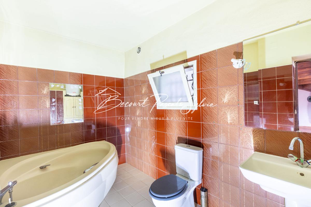 APT Immeuble de rapport  de 313 m2 avec commerce à Apt (84) 7