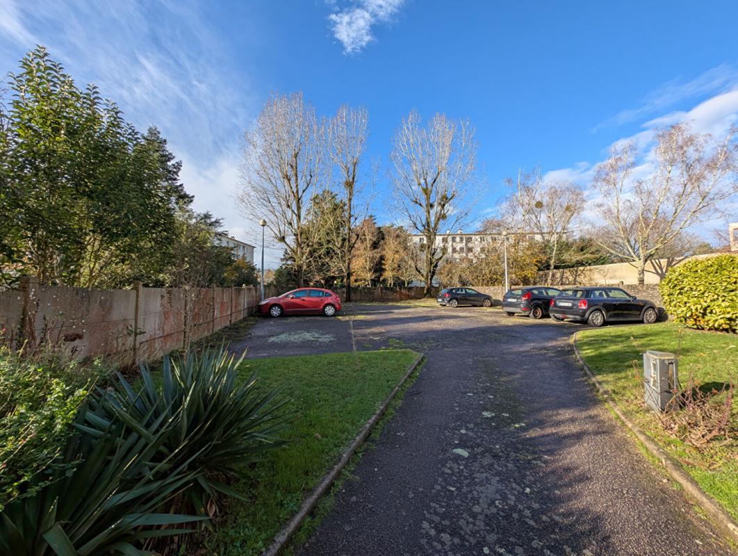 NANTES Appartement Nantes 1 pièce(s) 33 m2 5