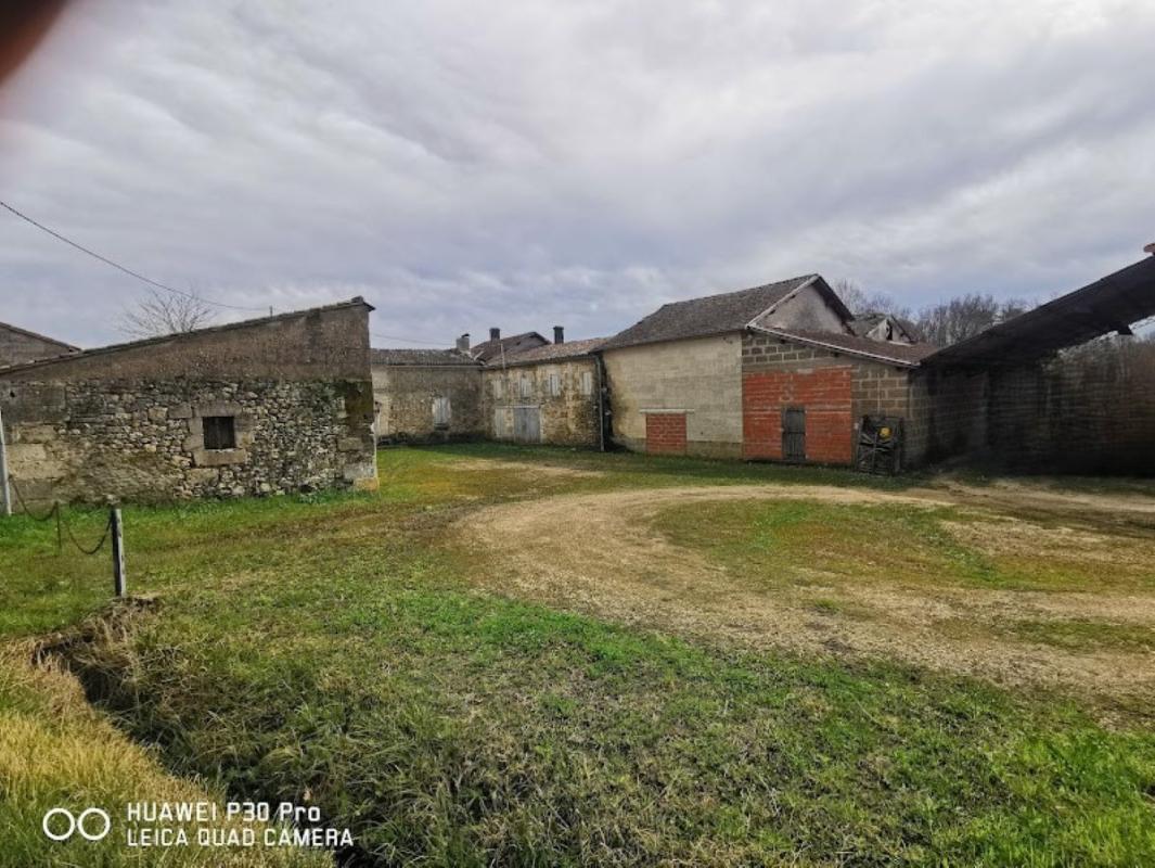 VILLEGOUGE VILLEGOUGE - Entrepôt et habitation 1