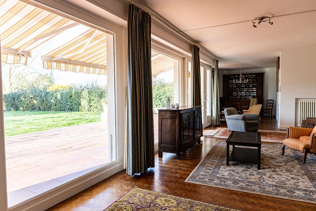 PEYREHORADE Maison d'architecte 6 chambres + appartement indépendant ? Spa ? Grand parc ? Idéal Famille ou Investisseurs. Fort potentiel locatif 15