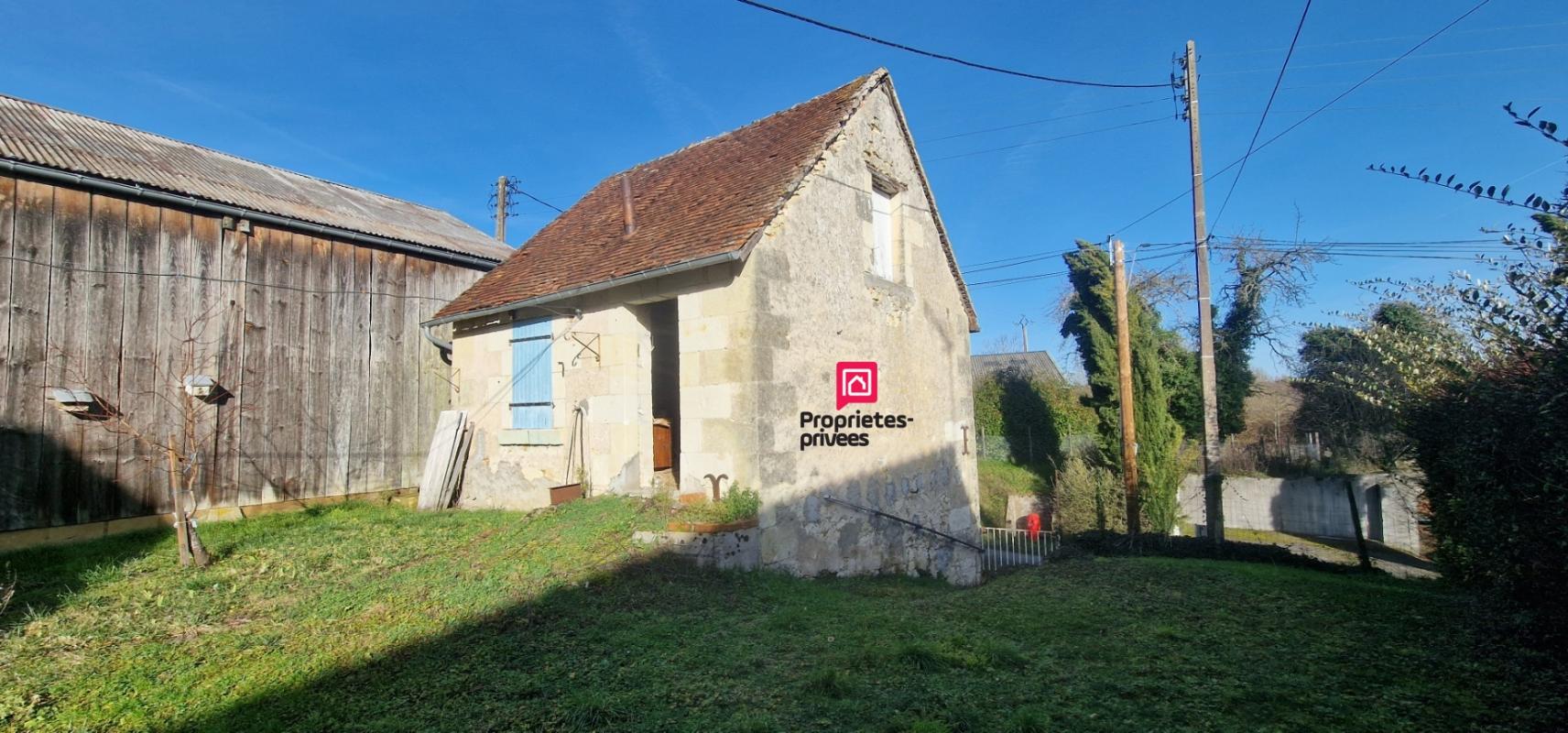 CHATEAUVIEUX Longère de plain-pied - 124 m² - 5 pièces dont 2/3 chambres - dépendances 14