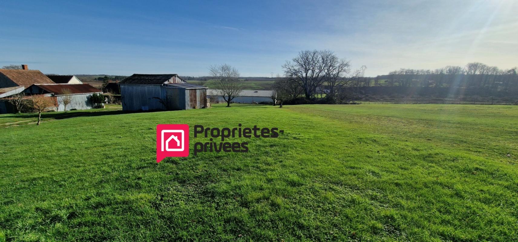 CHATEAUVIEUX Longère de plain-pied - 124 m² - 5 pièces dont 2/3 chambres - dépendances 18