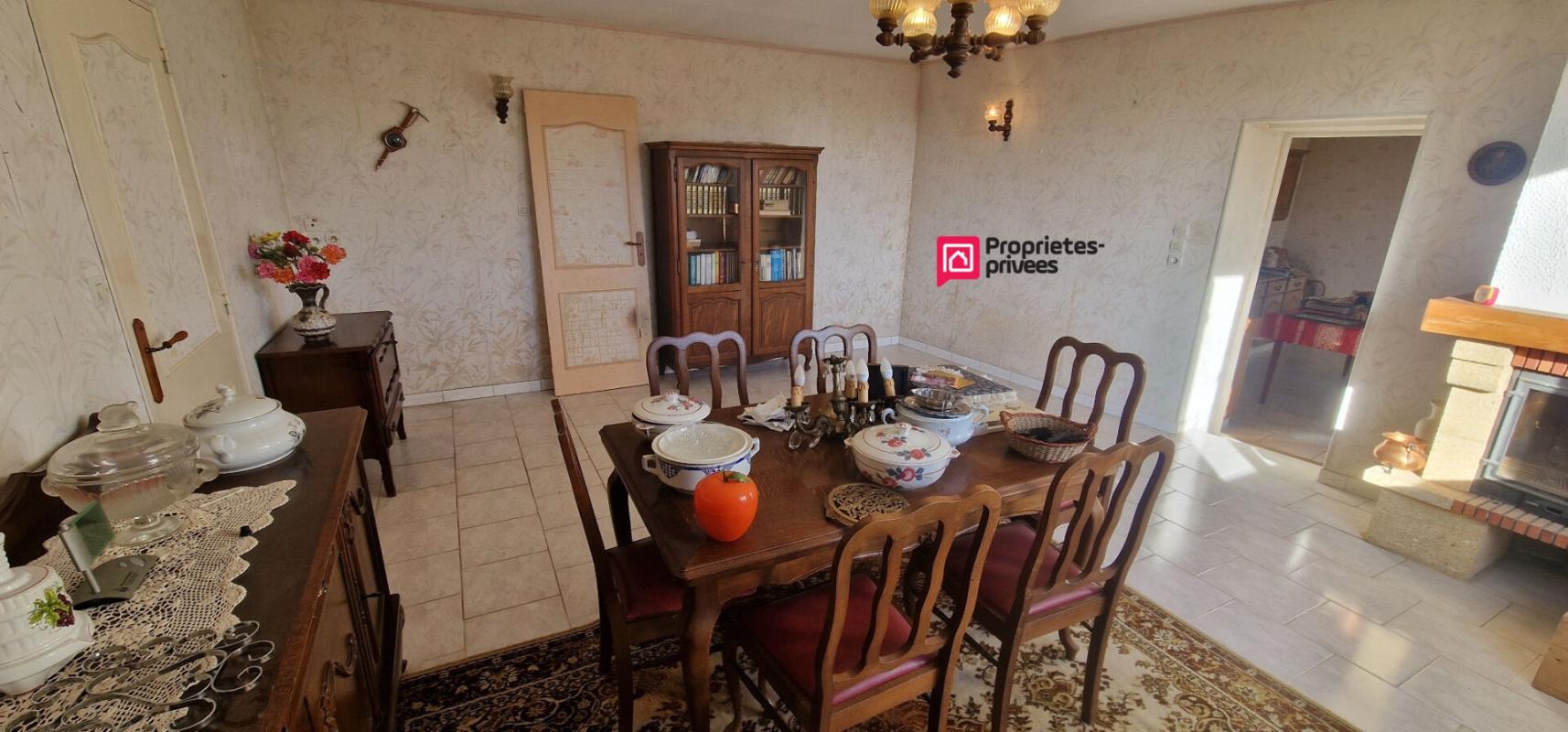 CHATEAUVIEUX Longère de plain-pied - 124 m² - 5 pièces dont 2/3 chambres - dépendances 3