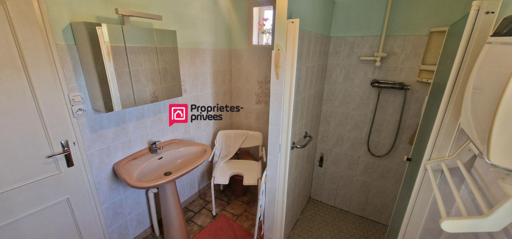 CHATEAUVIEUX Longère de plain-pied - 124 m² - 5 pièces dont 2/3 chambres - dépendances 8