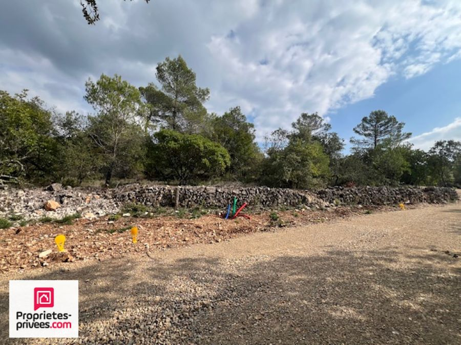 RIANS Terrain à bâtir 1330 m² viabilisé 1