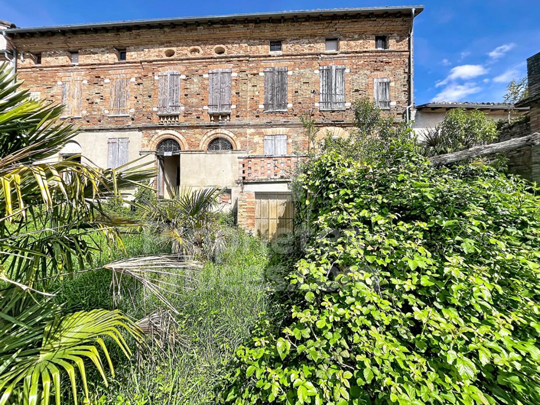 BOULOC BOULOC - IMMEUBLE  15 pièce(s) 548 m2 10