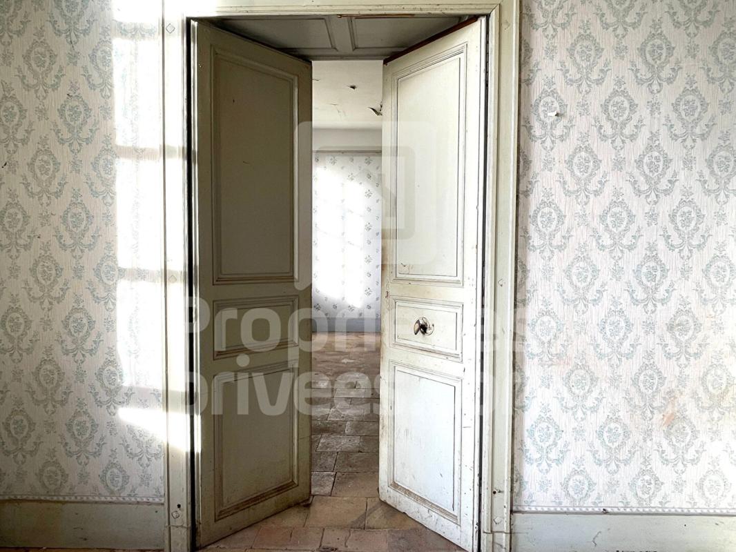 BOULOC BOULOC - IMMEUBLE  15 pièce(s) 548 m2 6