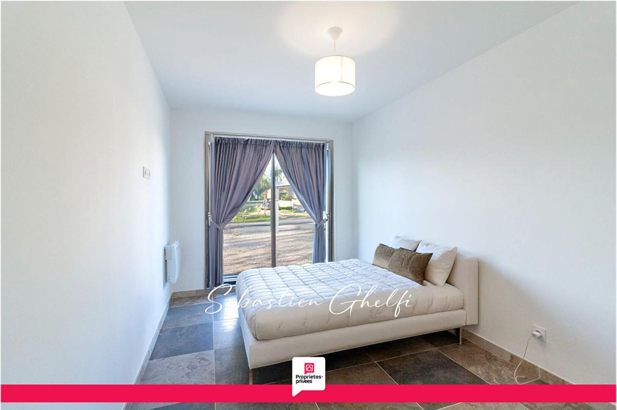 CONTRES belle maison de plain-pied à pieds des commerces-3 chambres- garage 9