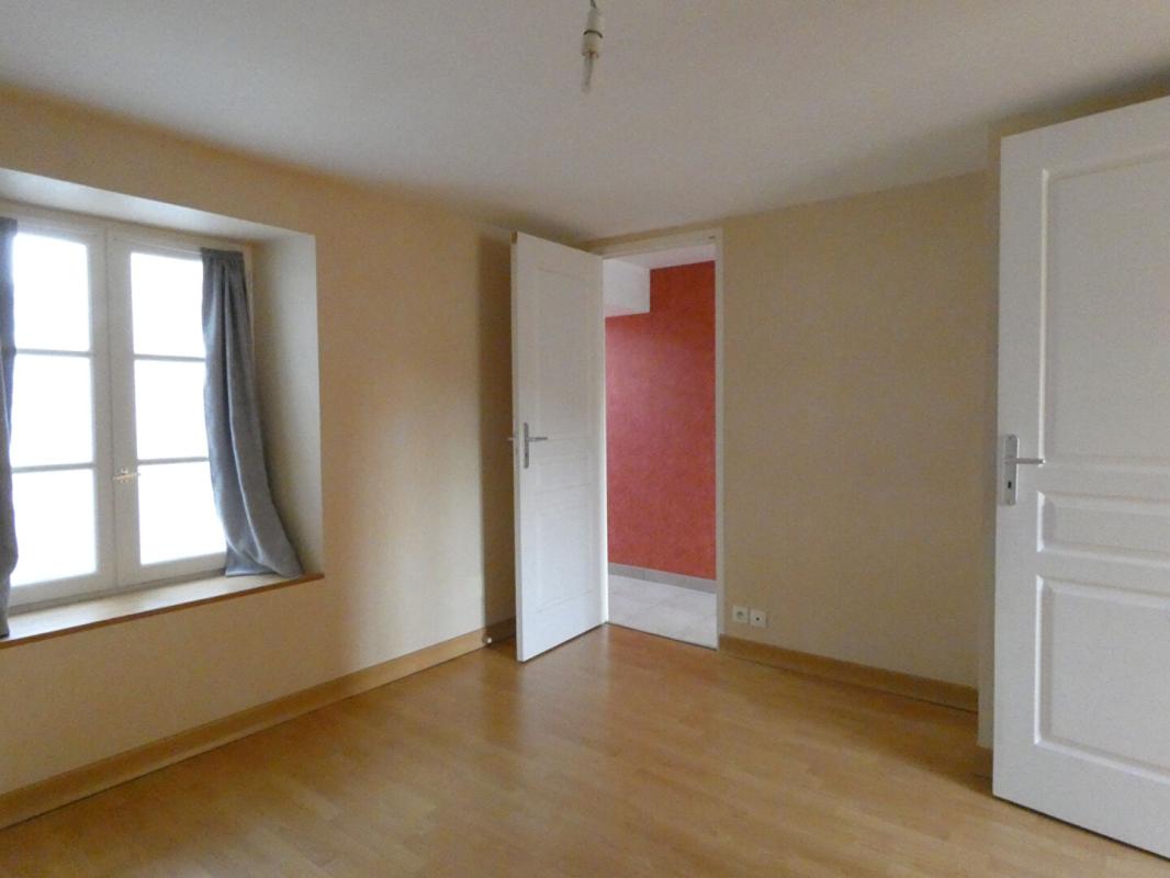 SAINT-PIERRE-DE-PLESGUEN SAINT-PIERRE DE PLESGUEN, maison en pierre de 111m2 sur un terrain de 694m2 6