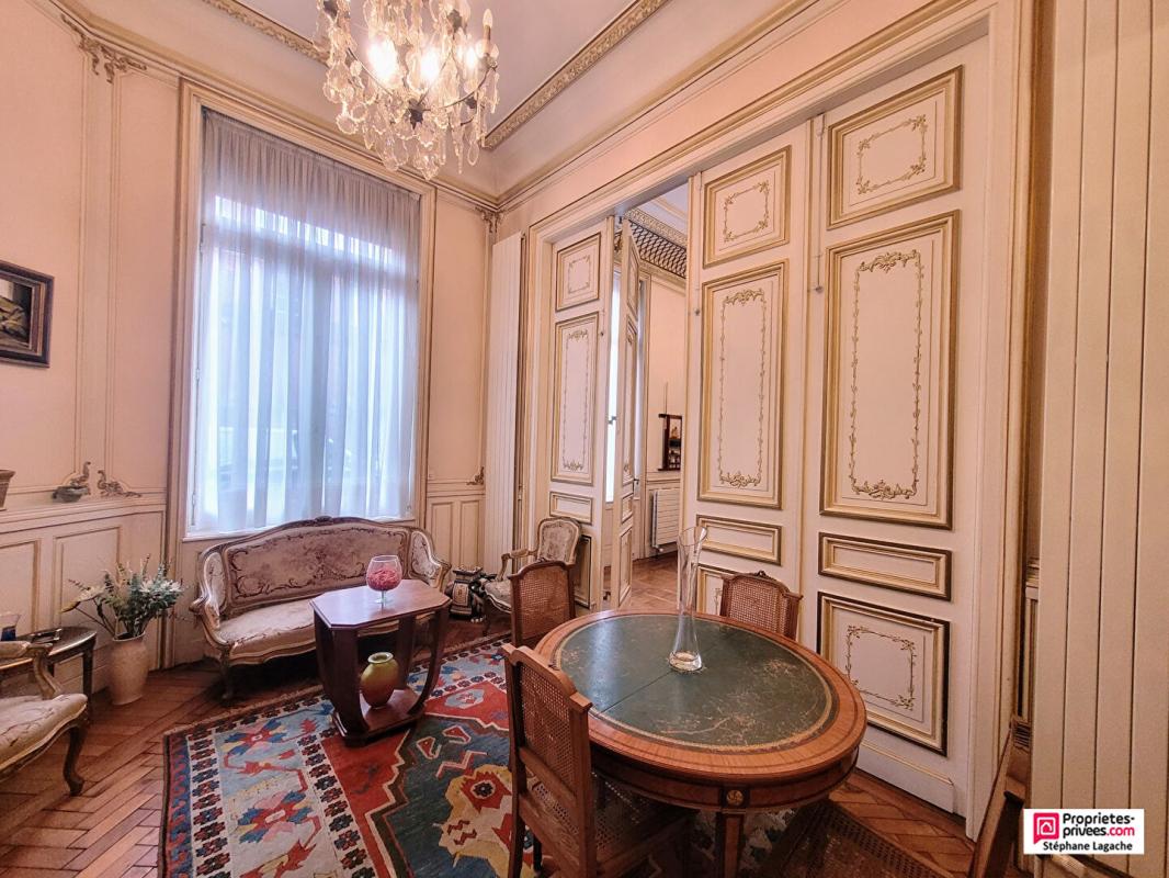 BETHUNE Demeure de prestige Bethune 12 pièce(s) 360 m2 avec terrain de 1.300m² 3