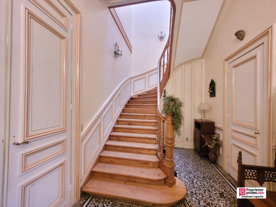 BETHUNE Demeure de prestige Bethune 12 pièce(s) 360 m2 avec terrain de 1.300m² 5