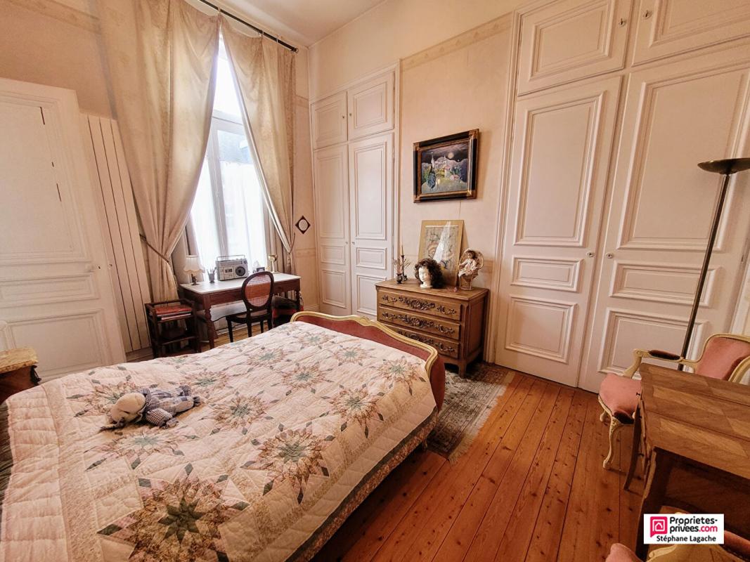 BETHUNE Demeure de prestige Bethune 12 pièce(s) 360 m2 avec terrain de 1.300m² 9