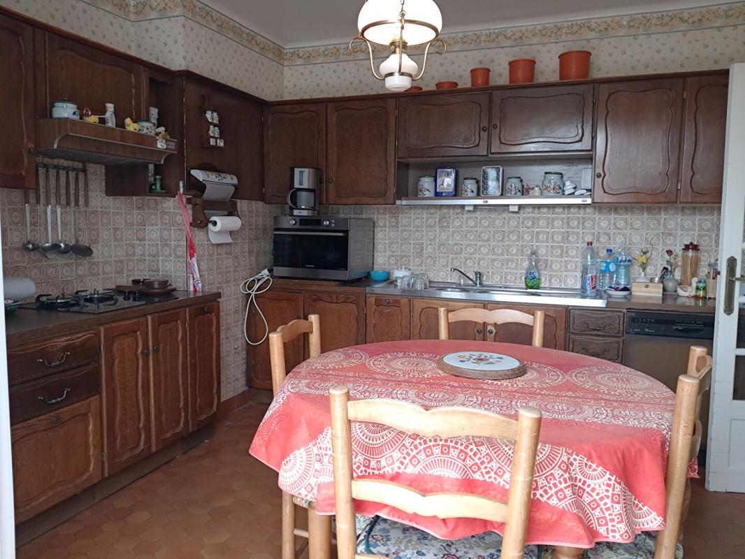 SAINT-REMY Maison 8 pièce(s) 205 m2 4