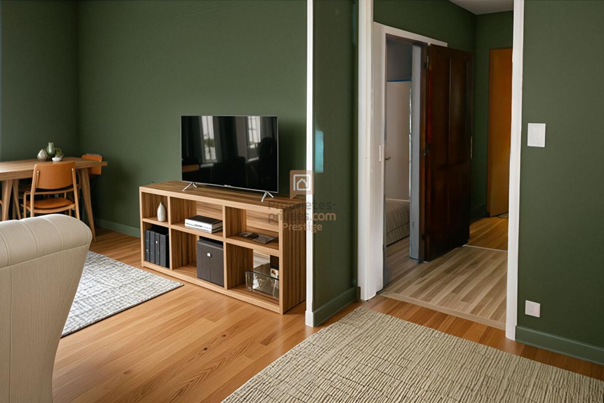 PESSAC Pessac Maison de plain-pied avec une belle parcelle fort potentiel avec deux garages  et une dépendance 5