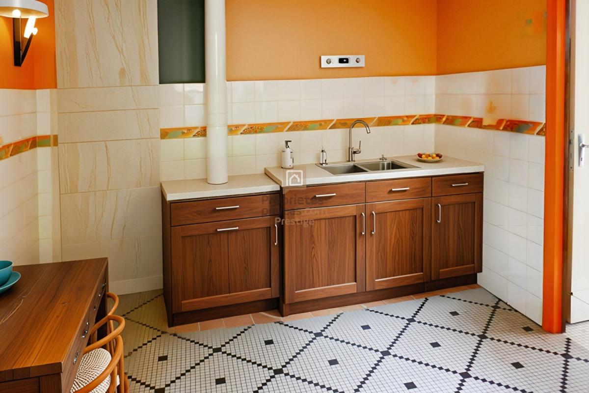 PESSAC Pessac Maison de plain-pied avec une belle parcelle fort potentiel avec deux garages  et une dépendance 7