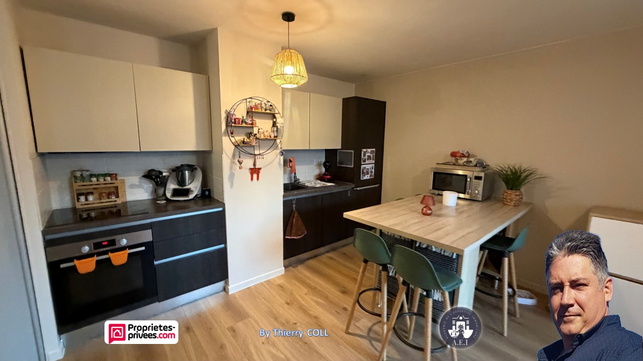 VENISSIEUX Appartement Venissieux 3 pièce(s) 54 m2 12